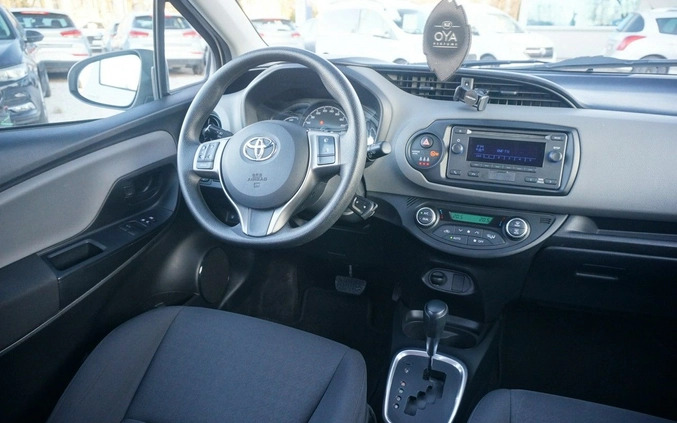 Toyota Yaris cena 45700 przebieg: 171574, rok produkcji 2018 z Grodków małe 562